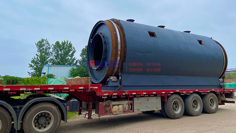 利菲爾特廢輪胎煉油設備裝車發貨 利菲爾特廢輪胎煉油設備裝車發貨