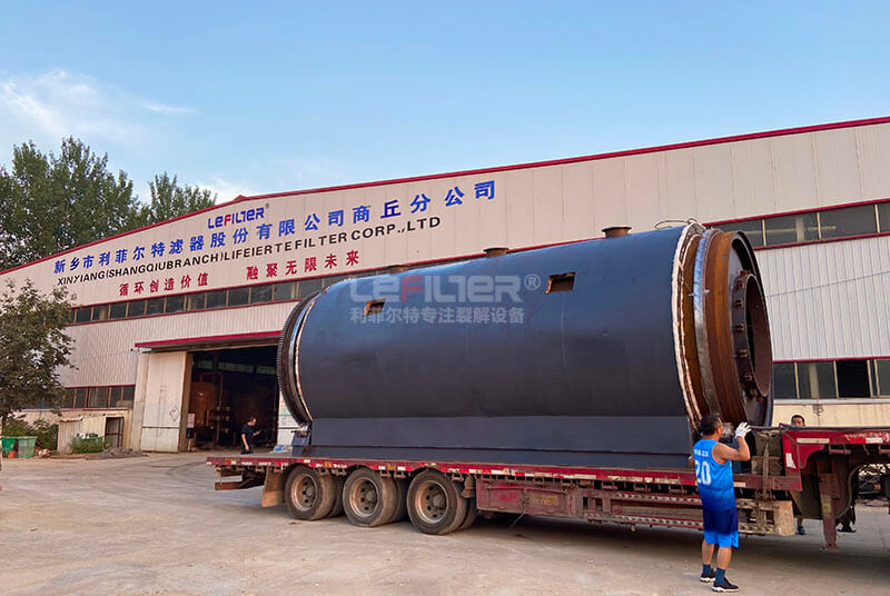 利菲爾特廢輪胎煉油設備裝車發貨
