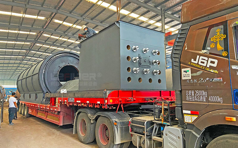 LES-2880型油泥炭化設備正在裝車01