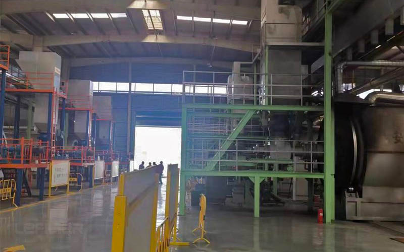 廢棄輪胎煉油現場